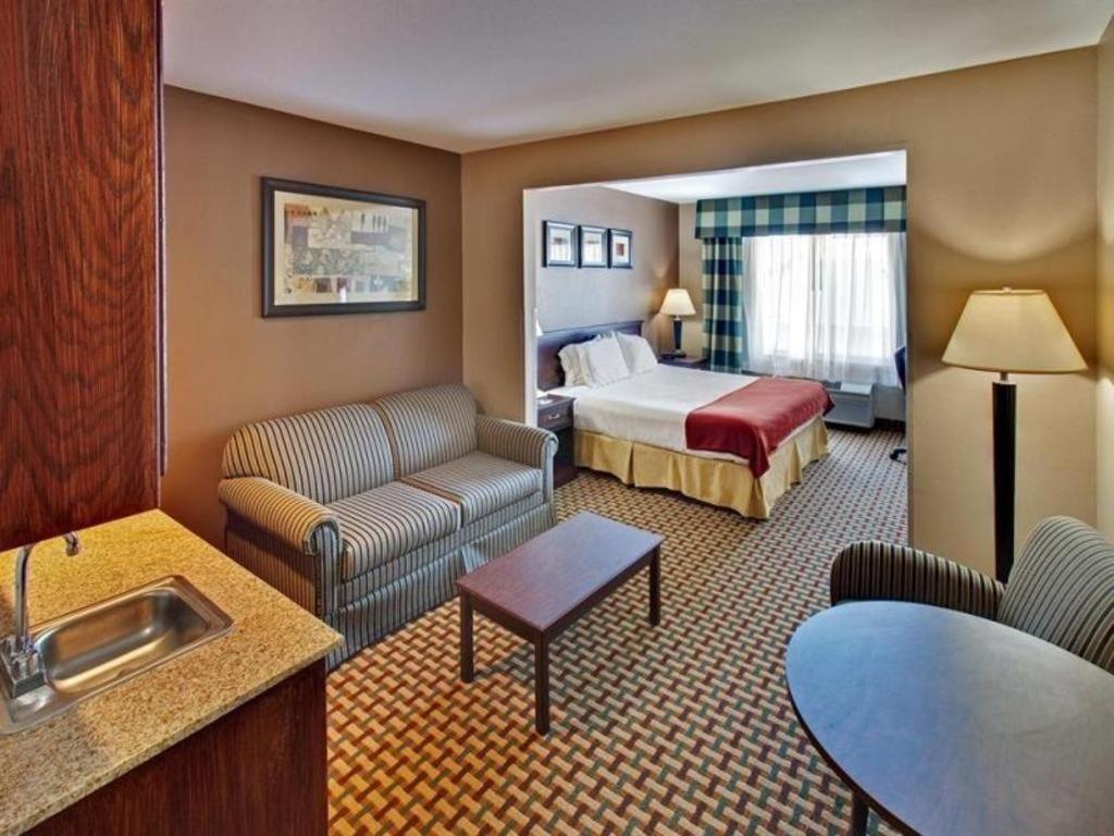 Holiday Inn Express O'Neill By Ihg Exterior photo